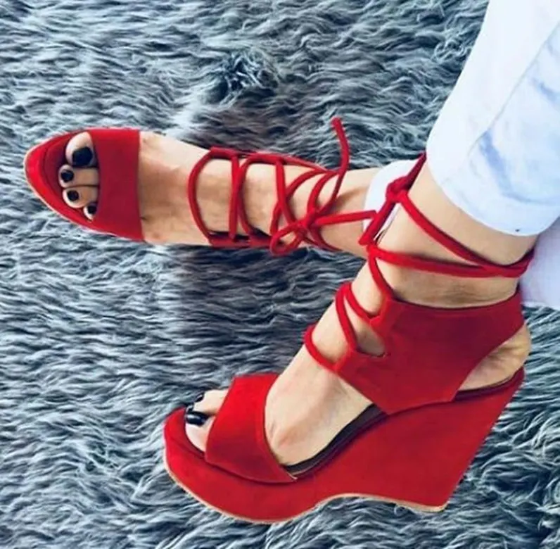 Ženske cipele, ženske sandale, ženske, klinovi, crne sandale, seksi klinovi 16 cm, crvene sandale Slika  0